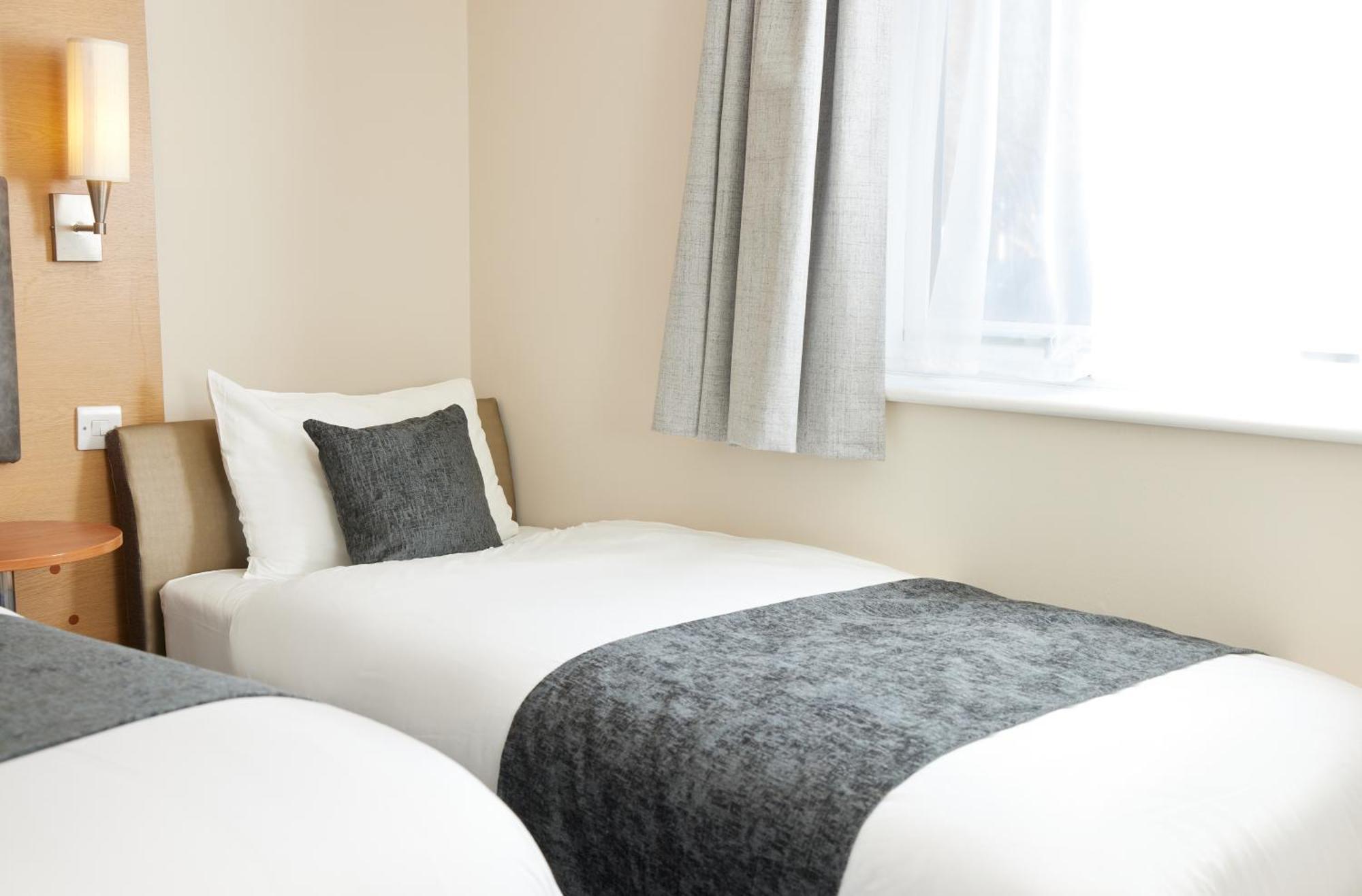Hotel The Quays By Greene King 3*